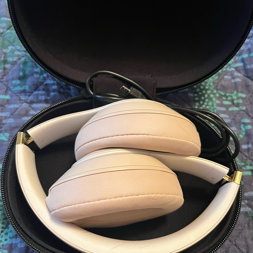 Beats Studio 3 wireless headphones